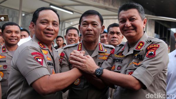 Ekspresi Idham Azis Usai Ditetapkan DPR Menjadi Kapolri