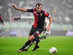 Hasil ini membuat Genoa tertahan di posisi ke-17 dengan perolehan 8 poin. Reuters/Massimo Pinca.