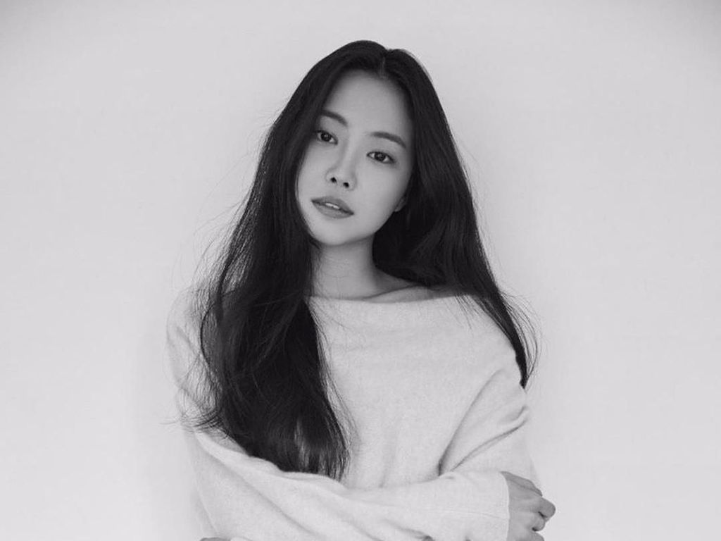 Naeun APINK Bintangi Disqualified as a Human Bareng Ryu Jun Yeol Naeun APINK Bintangi Disqualified as a Human Bareng Ryu Jun Yeol