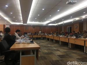 Heboh Lem Aibon Rp 82 M, Pimpinan Komisi dari Gerindra Tegur Politikus PSI