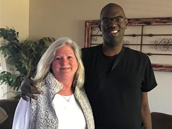 Mengharukan, Kisah Perawat Adopsi Pria Autis yang Butuh Donor Jantung