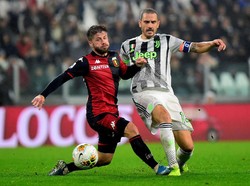 Tampil di hadapan pendukungnya, Juventus berusaha menekan Genoa sejak menit awal. Reuters/Massimo Pinca.