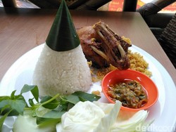 Mantul! 8 Sajian Bebek Plus Sambal Pedas Nendang Ada di Sini!