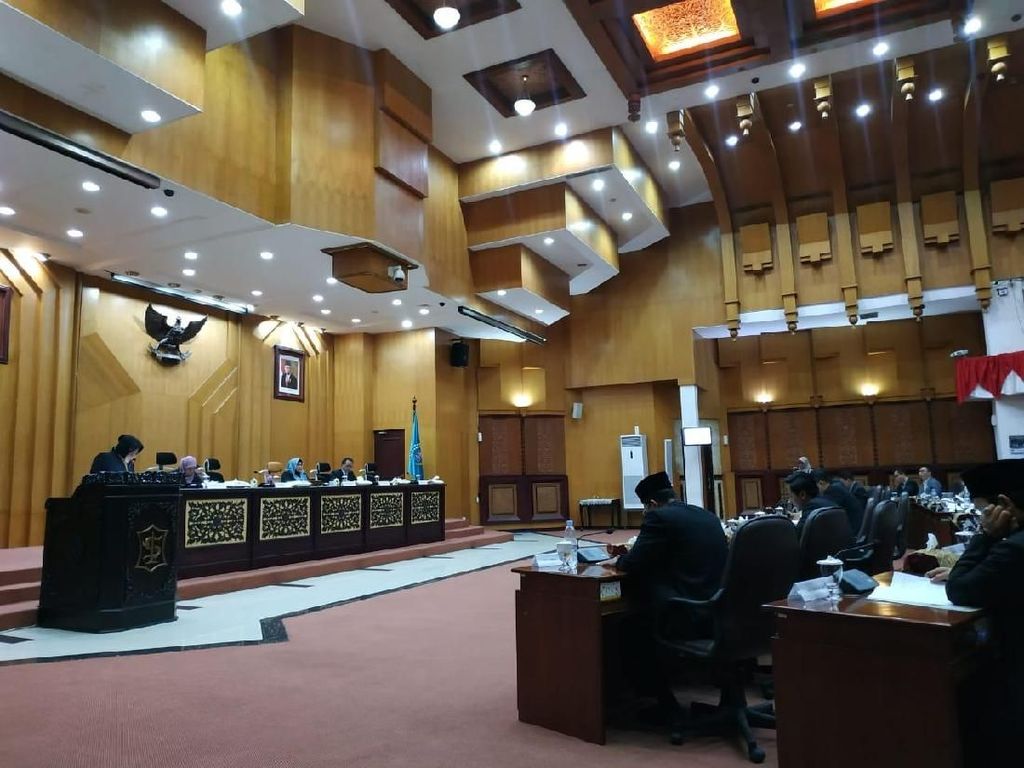 DPRD Kota Surabaya Kaji Usulan Perubahan Nama 4 Ruas Jalan DPRD Kota Surabaya Kaji Usulan Perubahan Nama 4 Ruas Jalan