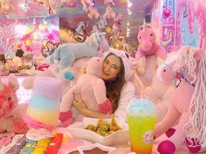 Cute! Kafe Unicorn Ini Jadi Tempat Makan Paling Warna-warni di Dunia Cute! Kafe Unicorn Ini Jadi Tempat Makan Paling Warna-warni di Dunia