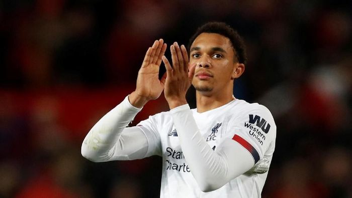Trent Alexander-Arnold Soccer Football - Premier League - Manchester United v Liverpool - Old Trafford, Manchester, Britain - October 20, 2019 Liverpools Trent Alexander-Arnold applauds fans after the match REUTERS/Russell Cheyne EDITORIAL USE ONLY. No use with unauthorized audio, video, data, fixture lists, club/league logos or