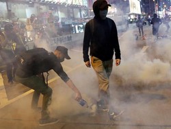 Dihantam Protes Berkepanjangan, Hong Kong Masuki Masa Resesi