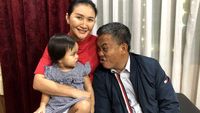 Momen Intim Ketua DPRD DKI Prasetyo Edi dengan Sang Cucu