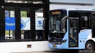 Ada Demo Mahasiswa di Bundaran HI, Sejumlah Rute Transjakarta Dialihkan