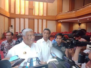 Sempat Menolak, Gubernur Sultra Kini Terima 500 TKA China Masuk Wilayahnya Sempat Menolak, Gubernur Sultra Kini Terima 500 TKA China Masuk Wilayahnya