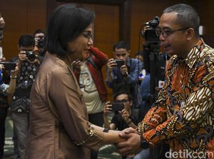Sama-sama Punya Moge, Berapa Gaji Sri Mulyani dan Suryo Utomo? Sama-sama Punya Moge, Berapa Gaji Sri Mulyani dan Suryo Utomo?