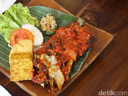 Uenaak Poll! Begor Surabaya yang Dipenyet, Dicobek dan Dibakar