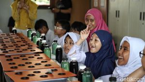 Serunya Belajar Membuat Tanaman Hidroponik