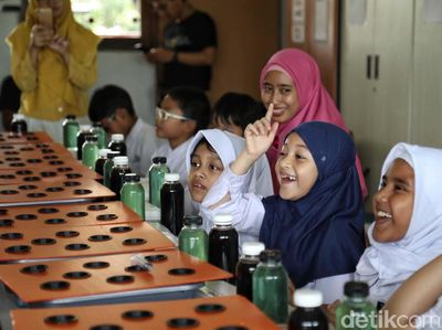 Serunya Belajar Membuat Tanaman Hidroponik