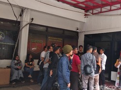 Bos Akumobil Pakai Uang Nasabah Beli Mobil dan Moge