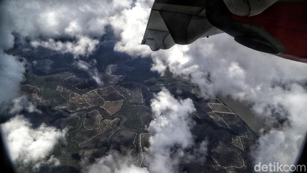Menjelajah Perbatasan Indonesia Melalui Jalur Udara