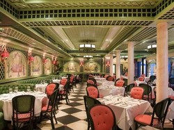 Siapa Berani Makan di 5 Restoran Berhantu Ini?