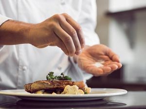Tragis! Ini 5 Kisah Chef yang Meninggal Saat Sedang Masak Tragis! Ini 5 Kisah Chef yang Meninggal Saat Sedang Masak