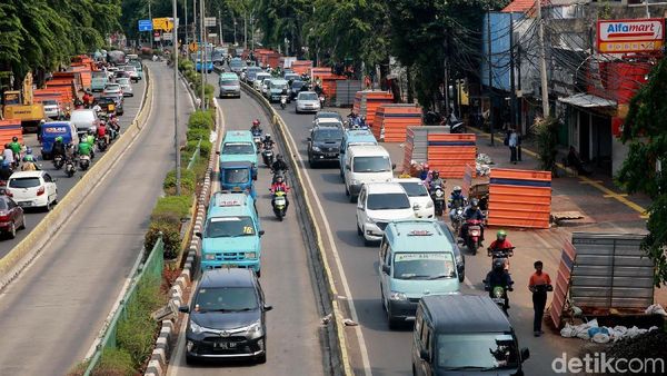 Galian Jalan yang Merepotkan