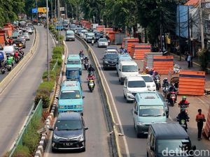 Galian Jalan yang Merepotkan Galian Jalan yang Merepotkan