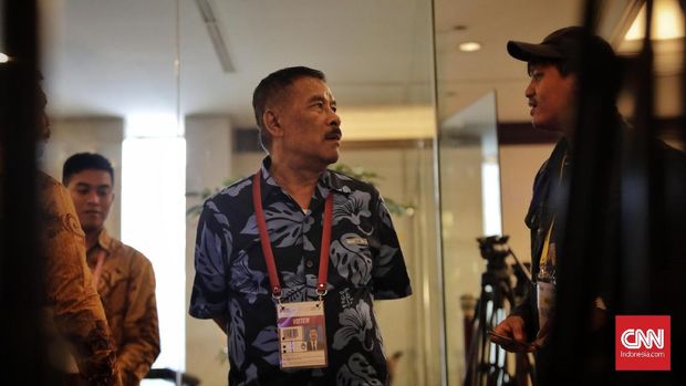 Manager Persib Umuh Muchtar saat Kongres Luar Biasa Pemilihan PSSI. Jakarta, Sabtu, 2 November 2019.  CNN Indonesia/ Adhi Wicaksono