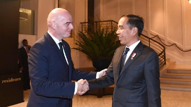 Presiden Jokowi bahas Piala Dunia U-20 2021.