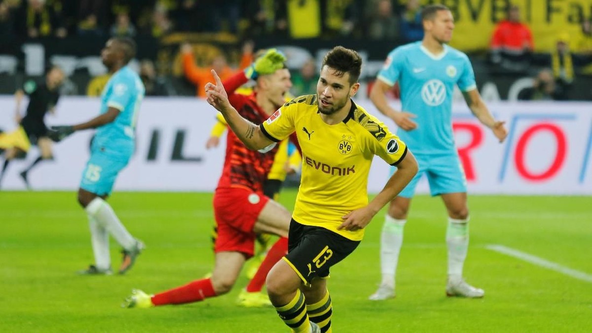 Borussia Dortmund menumpas Wolfsburg 3-0 di Liga Jerman. (Foto: Leon Kuegeler / Reuters)