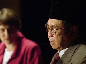 Polemik Kamus Sejarah Makin Panjang karena Sosok Gus Dur Juga Hilang Polemik Kamus Sejarah Makin Panjang karena Sosok Gus Dur Juga Hilang