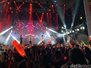 Bawakan 9 Lagu, iKon Bersenang-senang Bareng iKonic di GudFest Bawakan 9 Lagu, iKon Bersenang-senang Bareng iKonic di GudFest