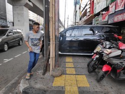 Trotoar Fatmawati Jadi Area Parkir Liar, Satpol PP: Sudah Sering Ditertibkan