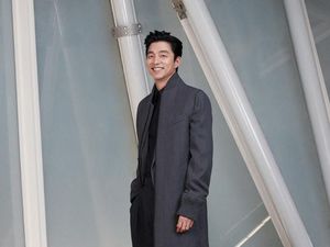 Foto: Kepincut Gantengnya Gong Yoo dan Cantiknya Dilraba Dilmurat di Seoul