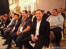 Iwan Bule Sekretaris Lemhannas Itu Kini Juga Ketua Umum PSSI