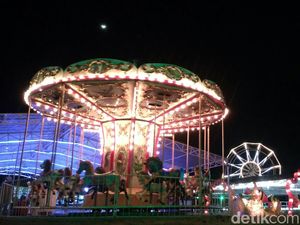 Akhir Pekan di Cirebon Bertabur Cahaya Lampion