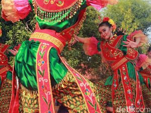 Ragam Budaya Betawi Meriahkan Festival Djadoel di Condet