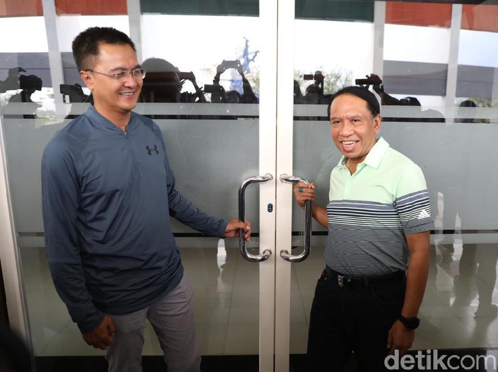Saat Sidak, Menpora Tak Bisa Masuk Stadion GBT dan Cium Bau Sampah Saat Sidak, Menpora Tak Bisa Masuk Stadion GBT dan Cium Bau Sampah