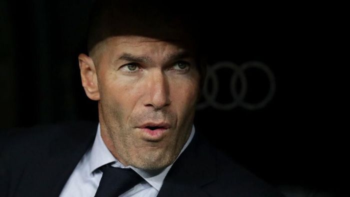 Zinedine Zidane nantikan duel dengan Pep Guardiola. (Foto: Arroyo Moreno/Getty Images)