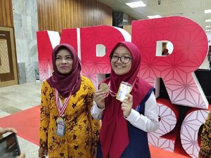 Cerita Siswi SMAN 1 Tenggarong Menembus Juara 1 LCC Empat Pilar Cerita Siswi SMAN 1 Tenggarong Menembus Juara 1 LCC Empat Pilar