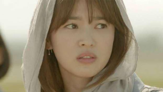 Song Hye Kyo berhijab