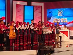 SMAN 1 Tenggarong Juara 1 LCC Empat Pilar Tingkat Nasional