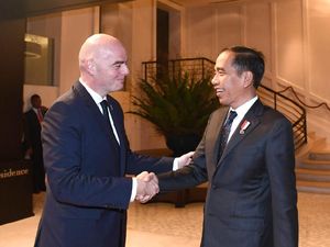 Menanti Kejelasan Liga 1 dengan Kunjungan Presiden FIFA di Indonesia Hari Ini