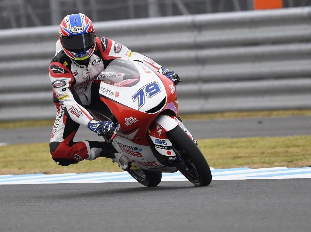 Salut! Rider Moto3 Ini Berikan Penghormatan untuk Afridza Munandar Salut! Rider Moto3 Ini Berikan Penghormatan untuk Afridza Munandar