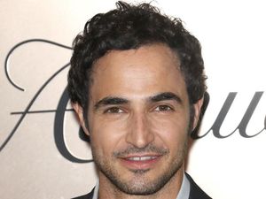 Ketatnya Persaingan Bisnis, Desainer Langganan Artis Zac Posen Gulung Tikar Ketatnya Persaingan Bisnis, Desainer Langganan Artis Zac Posen Gulung Tikar