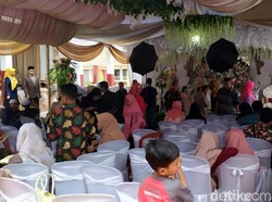 Mobil Rombongan Pengantin Ditabrak Truk, Akad Nikah Tetap Digelar
