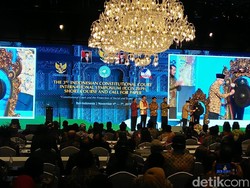 Wapres Maruf Amin Buka Simposium Internasional MK di Bali