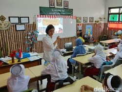 Kala Siswa SD Bingung Ditanya Sri Mulyani Siapa Nama Mendikbud