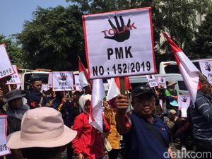 Ratusan Orang Geruduk Kantor Sri Mulyani, Tolak Kenaikan Cukai Rokok