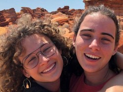 Dua Remaja Australia Ciptakan Motor Berbahan Bakar Jelantah di Bali