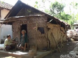 Nenek Satiyamah Hidup Sebatang Kara di Pasuruan, Belum Tersentuh Bantuan