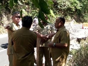 Jalan Rusak di Jalur Wisata Lombok Utara Segera Diperbaiki