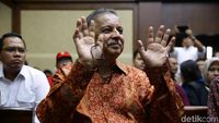 Senyum Sofyan Basir di Sidang Vonis Kasus PLTU Riau-1